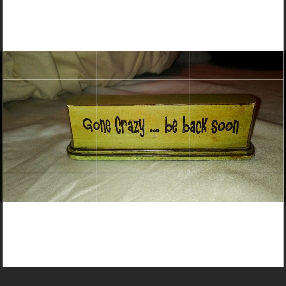 Sign to go on desk